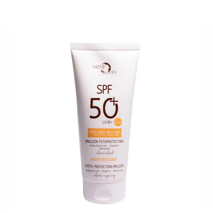 Noche & Día Emulsion Fotoprotectora SPF50+ 75ml